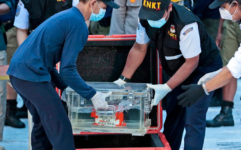 Kotak hitam pesawat Sriwijaya Air terhempas ditemui | Free Malaysia Today